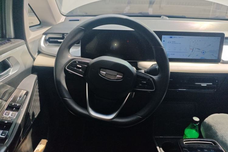 Used Geometry E Firefly 2022 401 km Linglong Tiger 4 Seats
