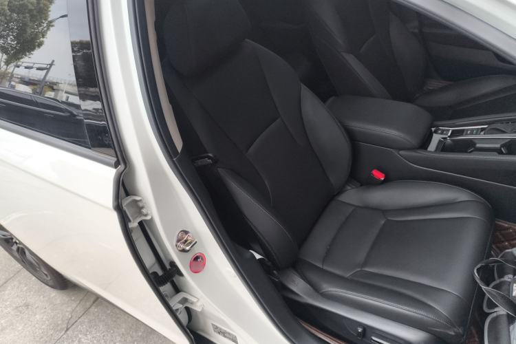 Used Honda Accord 2025 260TURBO Luxury Edition Right Front Seat