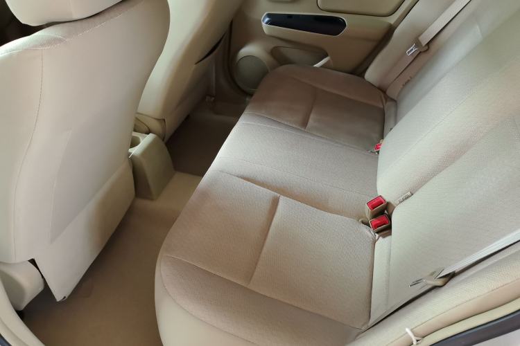 Used Venucia D50 2013 1.6L Manual Fashion Edition
