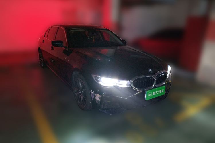 Used BMW 3 Series 2021 320Li M Sport Package Front Right 45 Deg