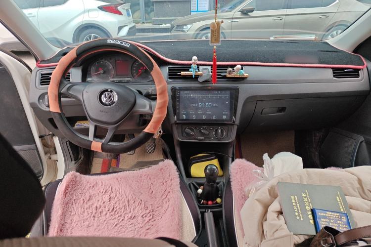 Used Volkswagen Santana 2016 1.6L Manual Fashion Edition
