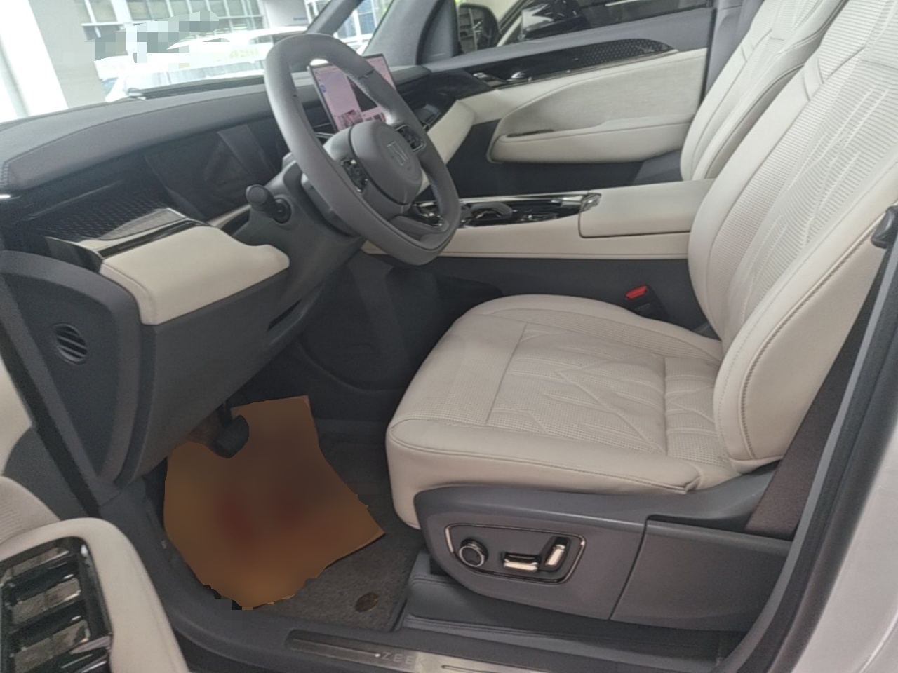 Zeekr 009 2024 Six-Seat Executive Version 4WD 108 kWh — снимка 17