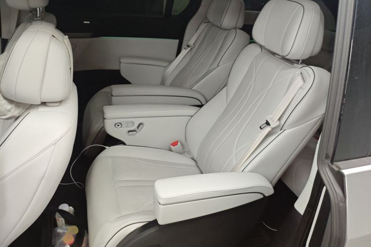 Used XPeng X9 2024 610 Long-Range Pro
