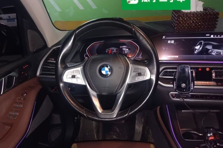 Used BMW X7 2019 xDrive40i Luxury Package with Leading Features