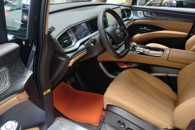 Used Denza D9 2025 Model DM-i Four-Wheel Drive Prestige Edition
