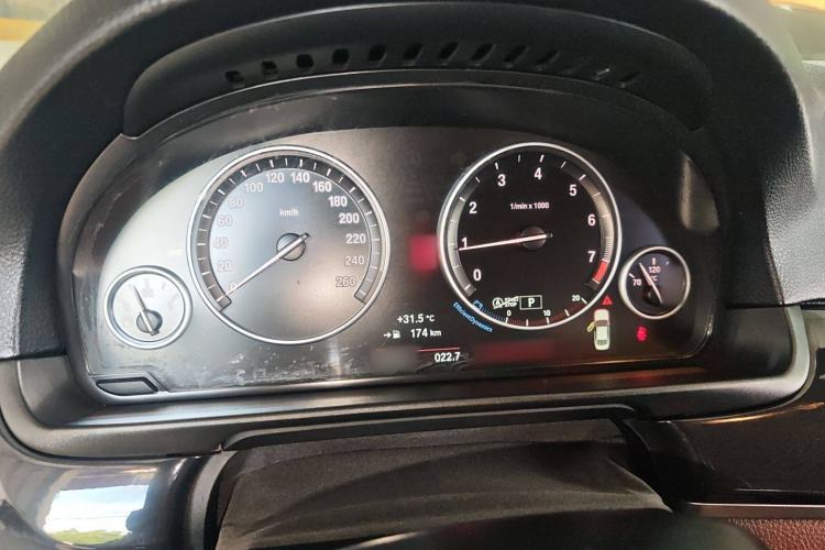 Used BMW 5 Series 2014 520Li Elegant Model
