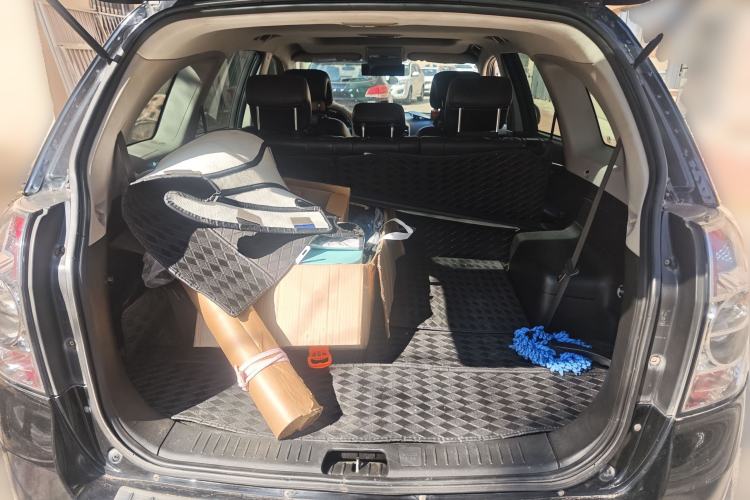 Used Chevrolet Captiva 2014 2.4L Two-Wheel Drive Urban Version 7 Seats Trunk