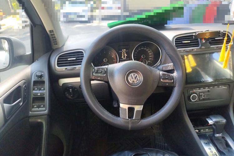 Used Volkswagen Golf 2010 1.4 TSI Automatic Luxury Model
