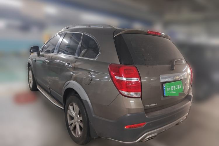 Used Chevrolet Captiva 2015 2.4L 4x4 Flagship Edition 7-Seater
