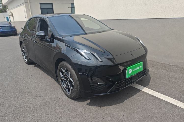 Used Lynk & Co Z20 2025 530 km Range Rear-Wheel Drive Max Front Right 45 Deg