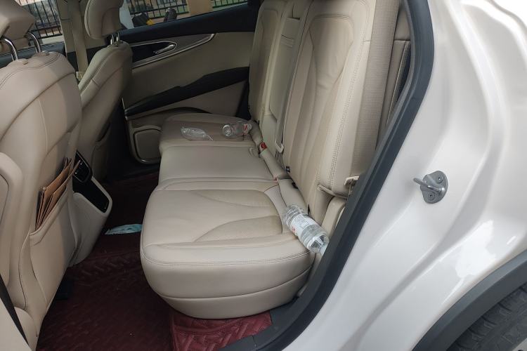 Used Lincoln Nautilus 2019 2.0T Two-Wheel Drive Luxury Edition China VI Standard Left Rear Seat