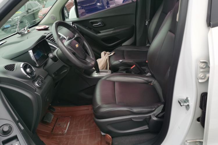 Used Chevrolet Trax 2016 1.4T Automatic Two-Wheel Drive Comfort Version with Sunroof Left Front Seat