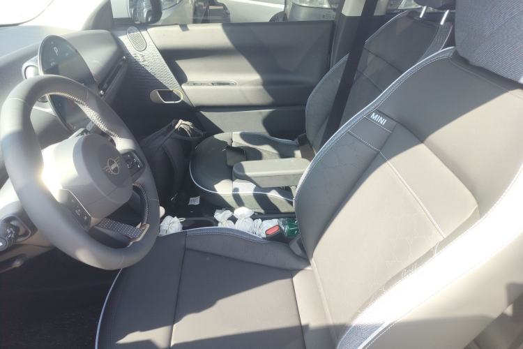 Used MINI Electric MINI COOPER 2025 456km COOPER E Classic Style
