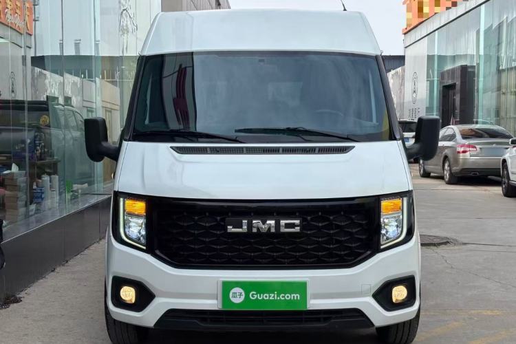 Used JMC Fushun 2023 2.0T Manual Short-Wheelbase Mid-Height Commercial Multi-Purpose 5-Seater Passenger Vehicle Front
