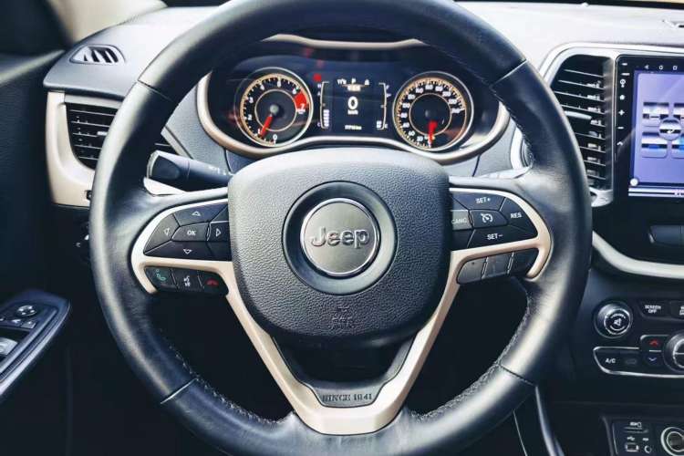 Used Jeep Cherokee 2016 2.4L Leading Edition