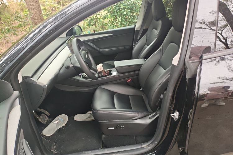 Used Tesla Model Y 2024 Long-Range All-Wheel-Drive Version