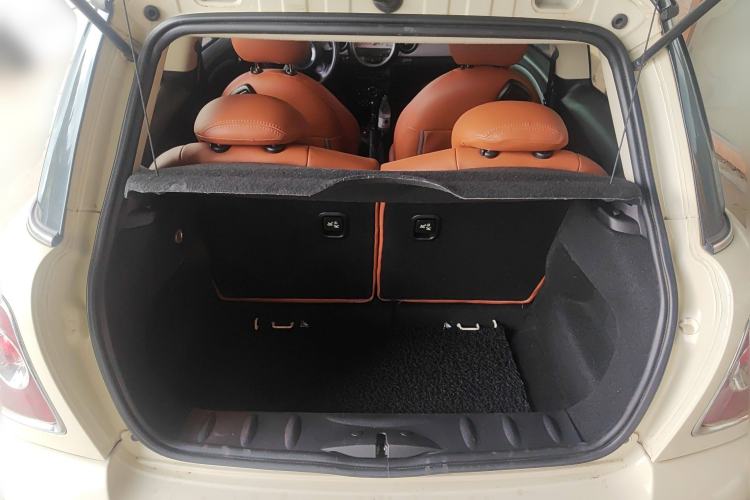 Used MINI 2011 1.6L COOPER Fun
