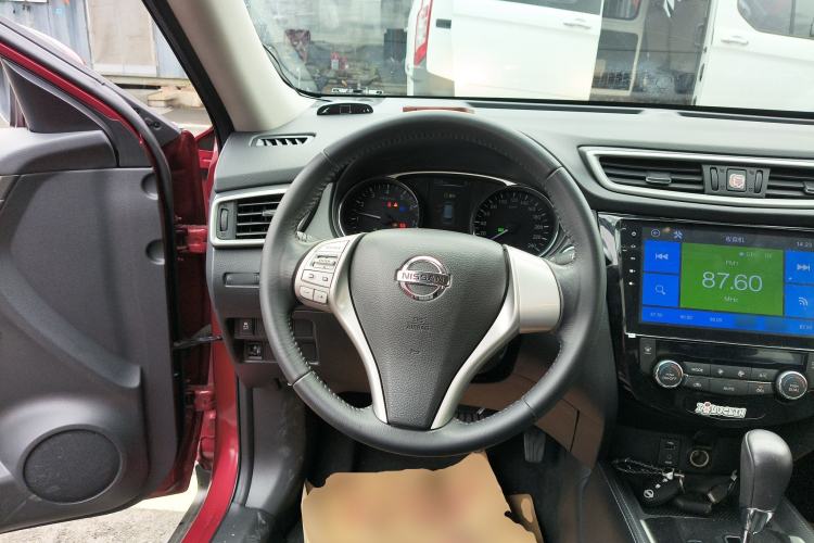 Used Nissan X-Trail 2015 2.0L CVT Comfort MAX Edition 2WD