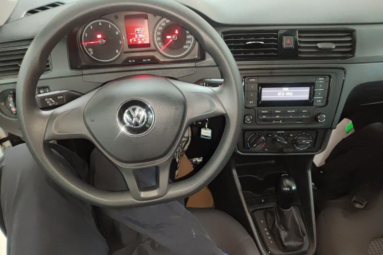 Used Volkswagen Santana 2021 1.5L Automatic Fashion Edition Center Console