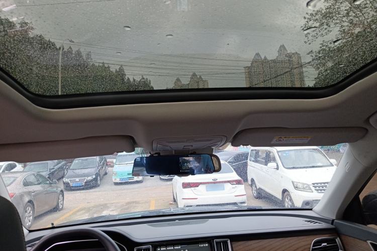 Used Hongqi HS7 2022 2.0T DCT Two-Wheel Drive Smart Connect Flagship Edition Seven Seats Headliner