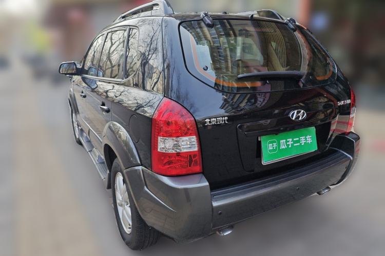 Used Hyundai Tucson 2009 2.0L Automatic Two-Wheel Drive with Sunroof
