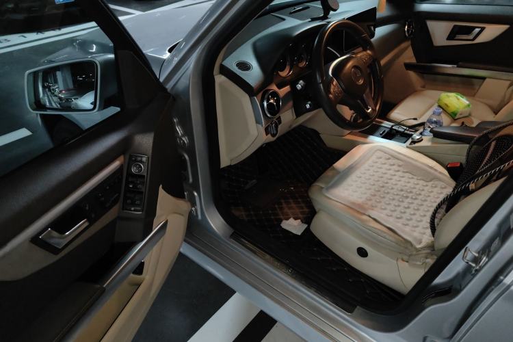 Used Mercedes-Benz GLK-Class 2013 GLK 300 4MATIC Dynamic Sunroof Model
