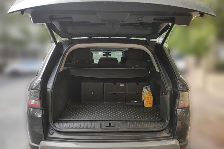 Used Land Rover Range Sport 2021 3.0 L6 SE Trunk