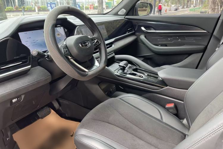 Used Geely Auto Monjaro L 2024 2.0TD High-Power Automatic Two-Wheel Drive Skyline Edition
