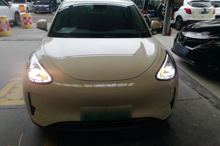 Used Geely Galaxy Geome 2025 410 km Free Version