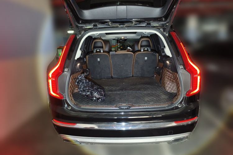 Used Volvo XC90 2020 T5 SmartDrive Luxury 7-Seater Trunk