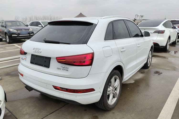 Used Audi Q3 2017 30 TFSI Fashion Model
