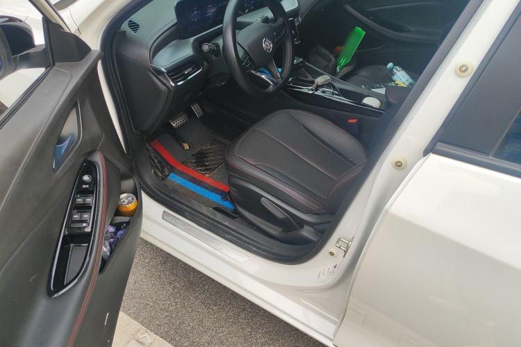 Used Buick Verano 2023 Pro GS Hunter Wind Edition Left Front Seat