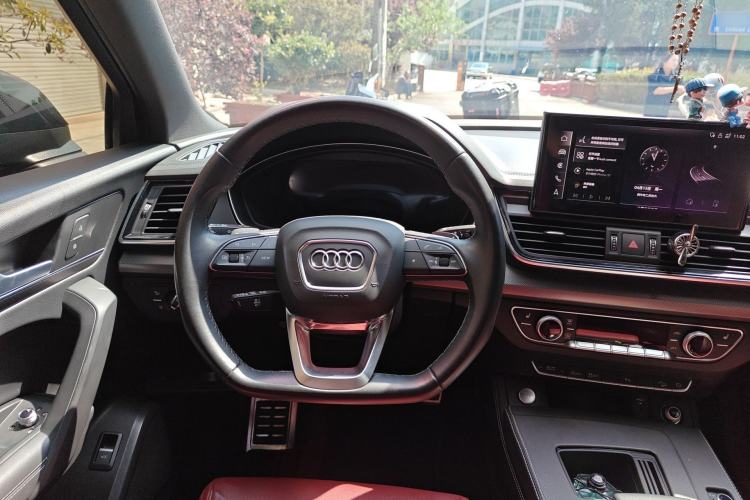 Used Audi Q5L 2022 Updated 40T Luxury Dynamic Edition Steering Wheel