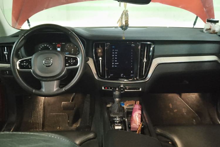 Used Volvo S60 2020 T4 Zhiyuan Luxury Edition
