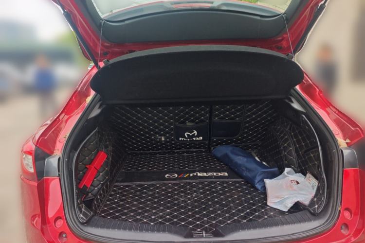 Used Mazda CX-4 2018 2.0L Automatic Two-Wheel Drive Blue Sky Dynamic Version China VI Standard Trunk