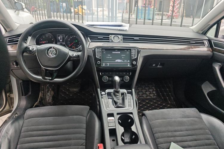 Used Volkswagen Magotan 2017 380TSI DSG Luxury Model