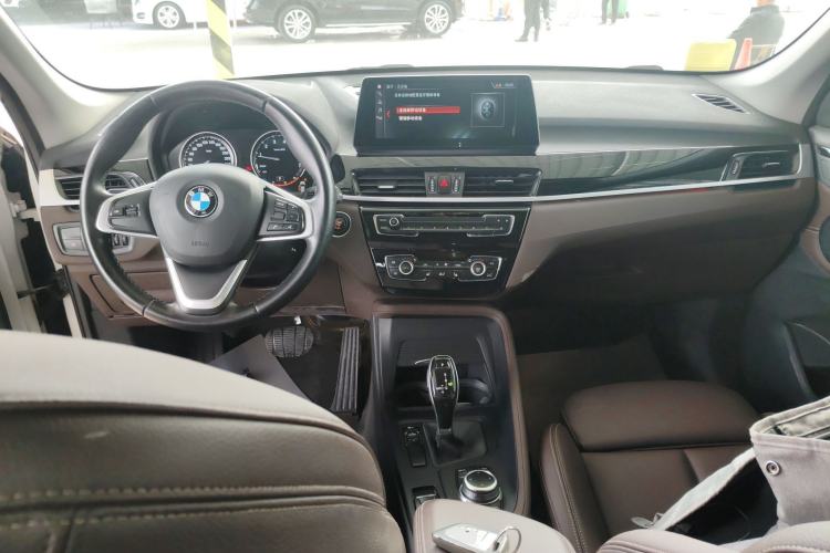 Used BMW X1 2020 sDrive25Li Leading Model
