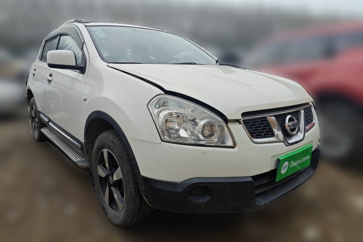 Used Nissan Qashqai 2012 1.6XE Wind 5MT 2WD Front Right 45 Deg