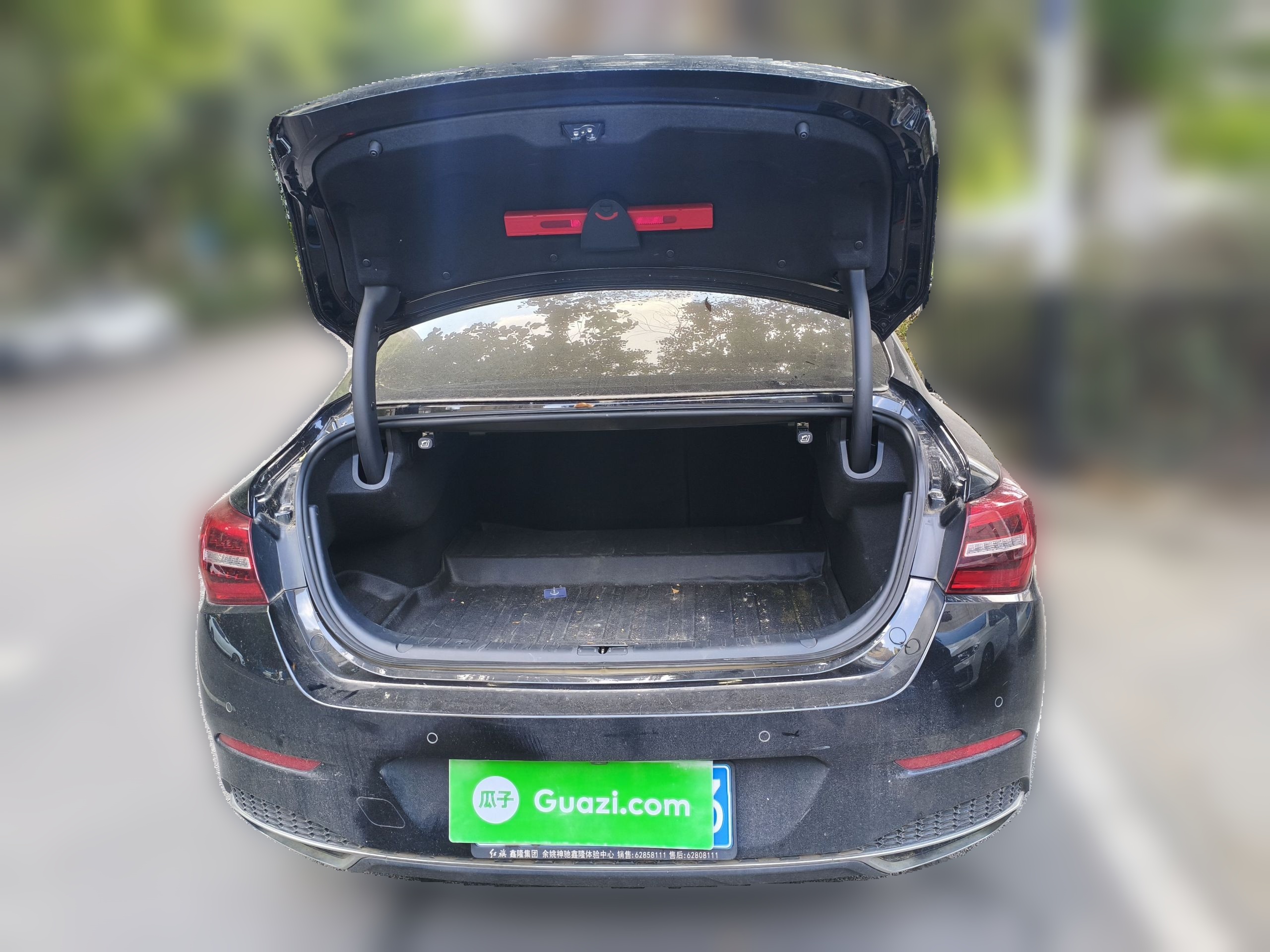 Hongqi H5 2022 Classic Model 1.8T Automatic Smart Connect Flagship Edition - Chinese Trim Yun — снимка 19