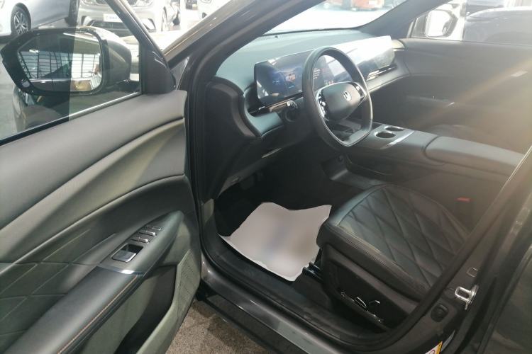 Used CHANGAN CS75 PLUS 2025 4th Generation 1.5T New Blue Whale Smart Luxury Edition
