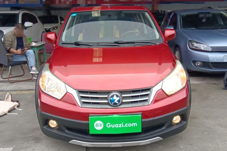 Used Venucia R50X 2013 1.6L Automatic Model
