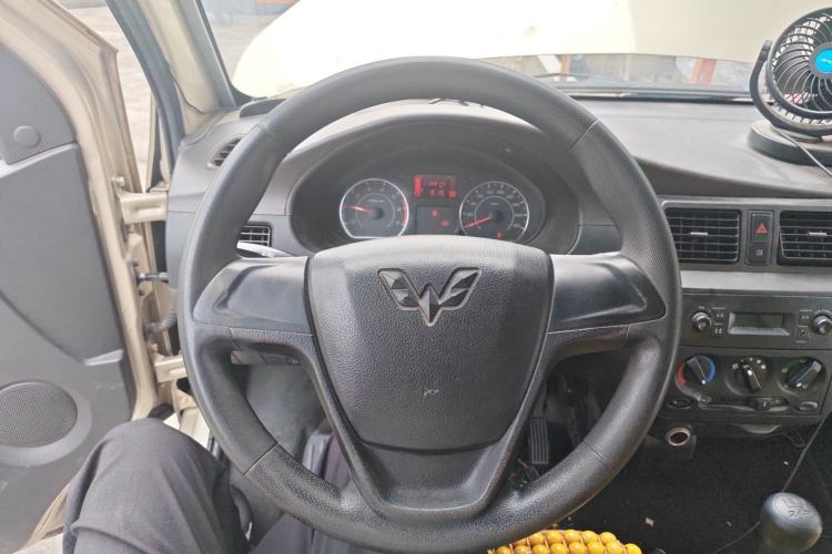 Used Wuling Rongguang 2019 1.5L Extended-Body Van Base Model with 2 Seats Steering Wheel