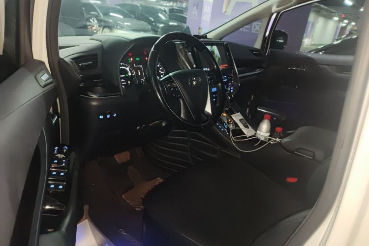 Used Toyota Vellfire 2020 Dual-Engine 2.5L HV Luxury Edition
