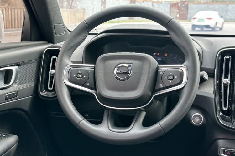 Used Volvo XC40 2023 B3 Zhiyuan Luxury Edition
