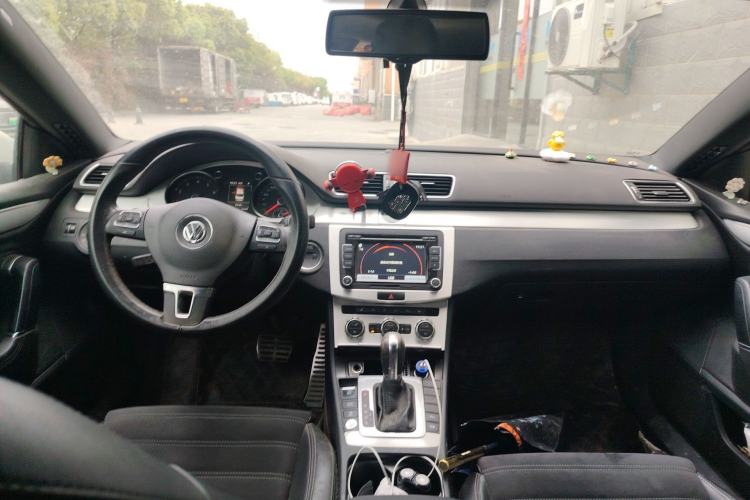 Used Volkswagen FAW-Volkswagen CC 2016 1.8TSI Luxury Model Center Console