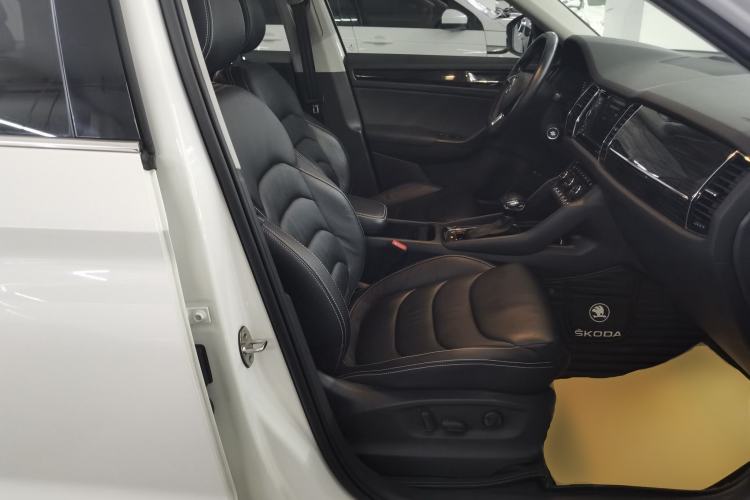 Used Skoda Kodiaq 2019 Facelifted TSI330 5-Seater Two-Wheel-Drive Luxury Enjoyment Edition China VI Standard Right Front Seat