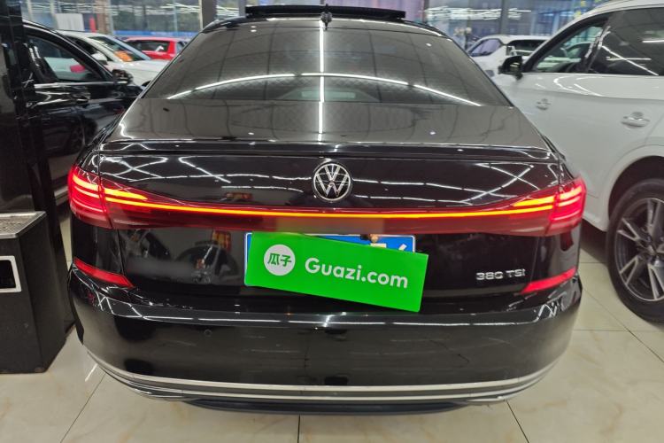 Used Volkswagen Passat 2024 380TSI Starry Luxury Edition
