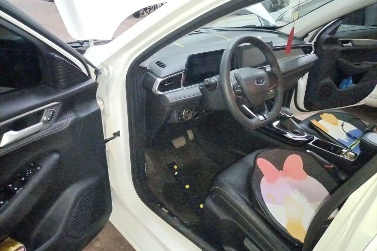 Used Ford Escort 2021 1.5L Automatic Platinum Edition Driver Seat