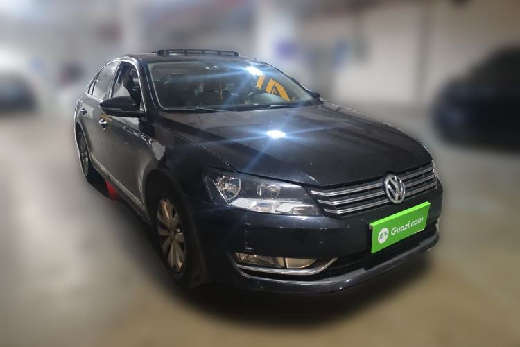 Used Volkswagen Passat 2015 1.8TSI DSG Prestige Edition Front Right 45 Deg