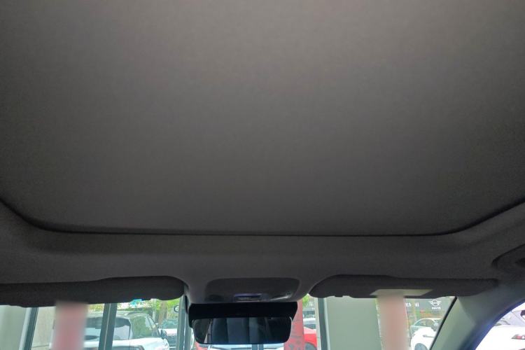 Used Chery Fengyun A8L 2025 1.5 TGDI 145 km Luxury Version Headliner